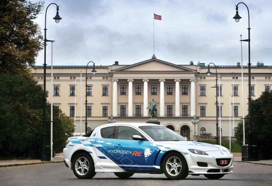  Mazda RX-8 Hydrogen RE Hybrid 2008 года  (фото 6 из 6)